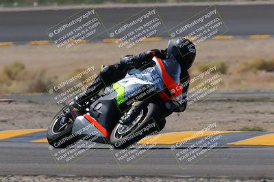 media/Oct-08-2022-SoCal Trackdays (Sat) [[1fc3beec89]]/Turn 14 (1050am)/